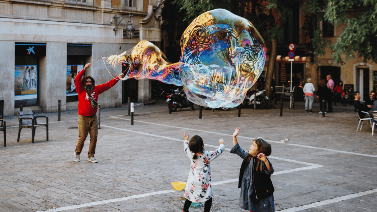 Barcelona: La Sagrada Familia & Park Guell Small-Group Tour
