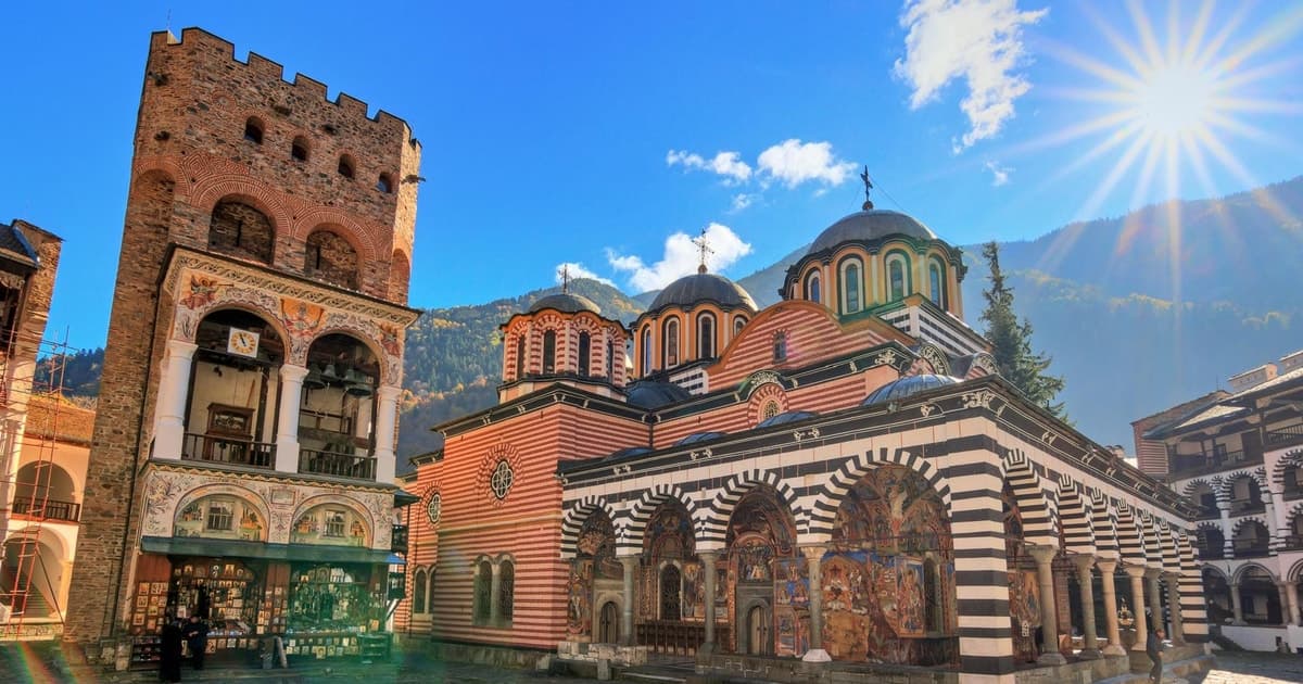 Desde Sofía: tour de 1 día al monasterio de Rila y la iglesia de Boyana