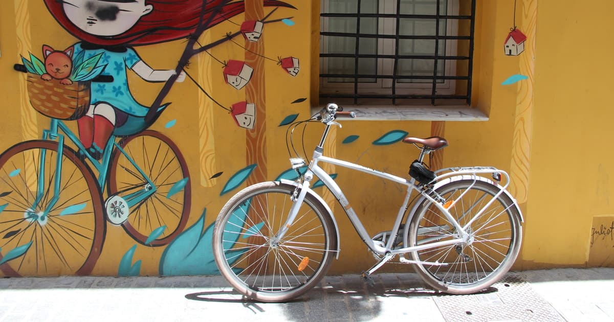 Valencia: Tour de Arte Callejero en Bicicleta, E-Bike o E-Step