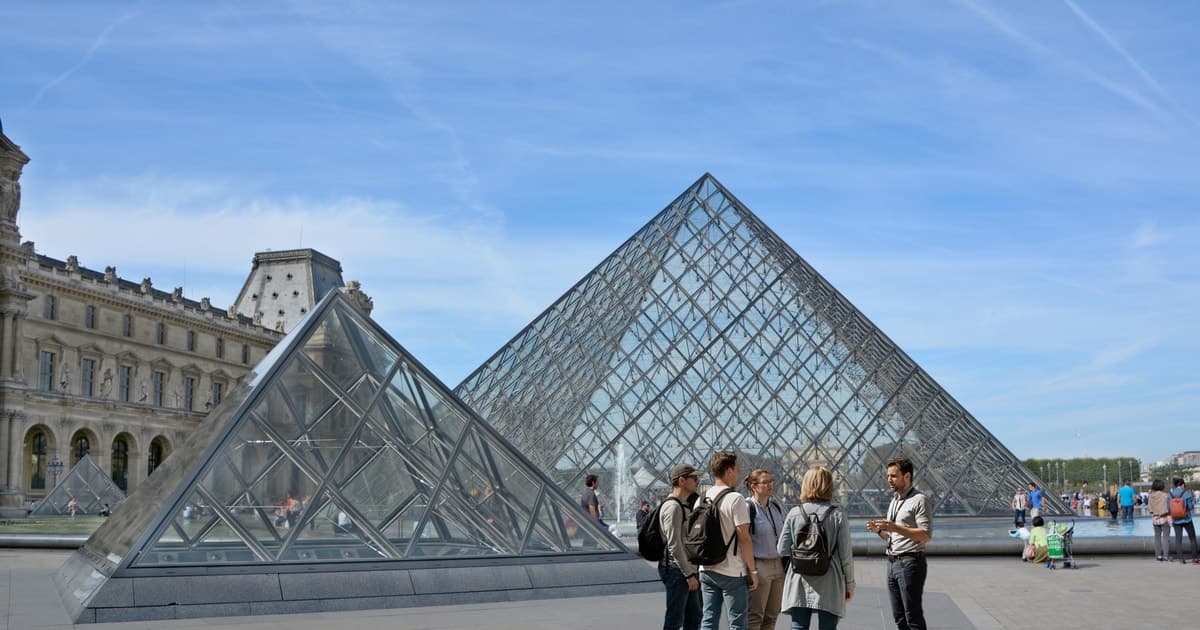 Tour privado de 1 día por París: entrada al Louvre y a Sainte-Chapelle