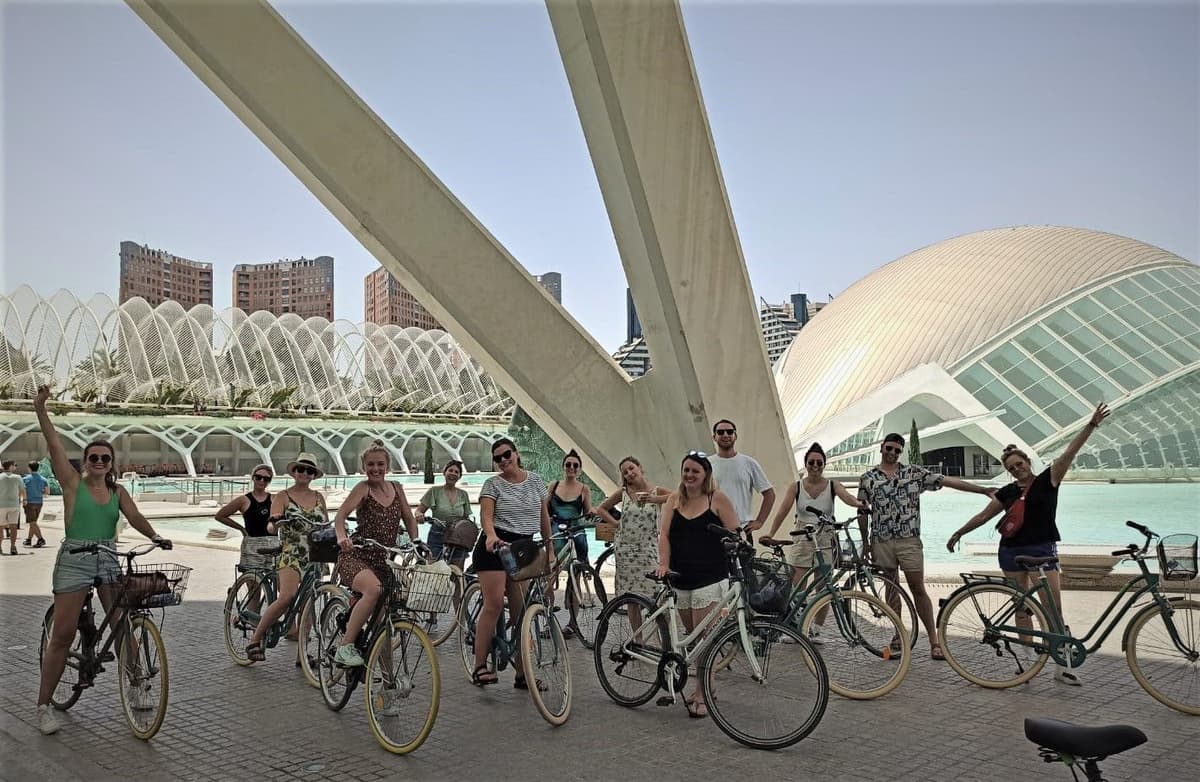 Valencia: Visita guiada de 3 horas en bicicleta por la ciudad y las playas