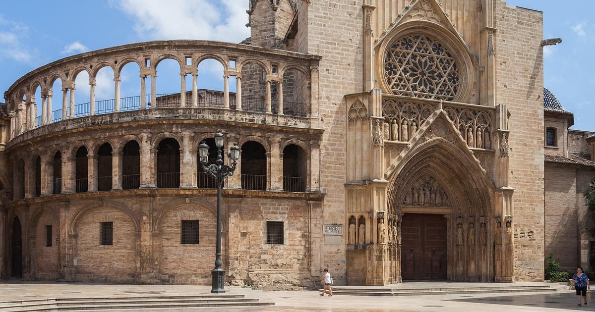 Valencia: visita guiada a pie por la ciudad con degustaciones de tapas