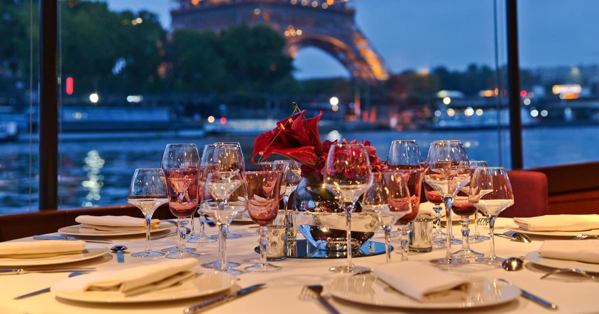 Crucero por el Sena y cena de Nochevieja en París