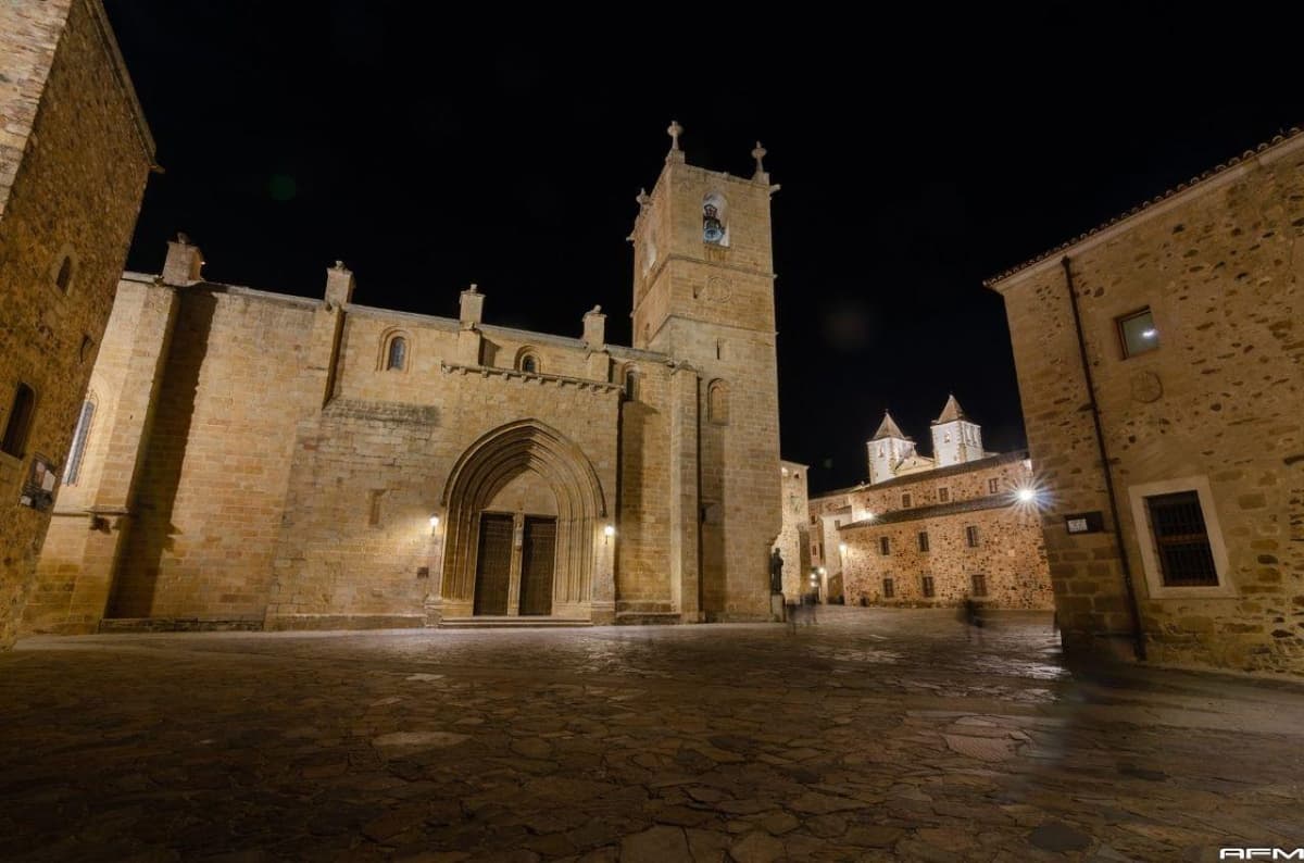 Cáceres: Visita guiada al atardecer