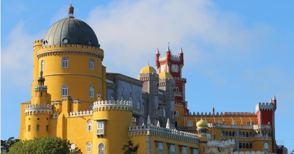 Lisbon: Sintra, Pena, Regaleira & Cabo Roca Coast & Cascais
