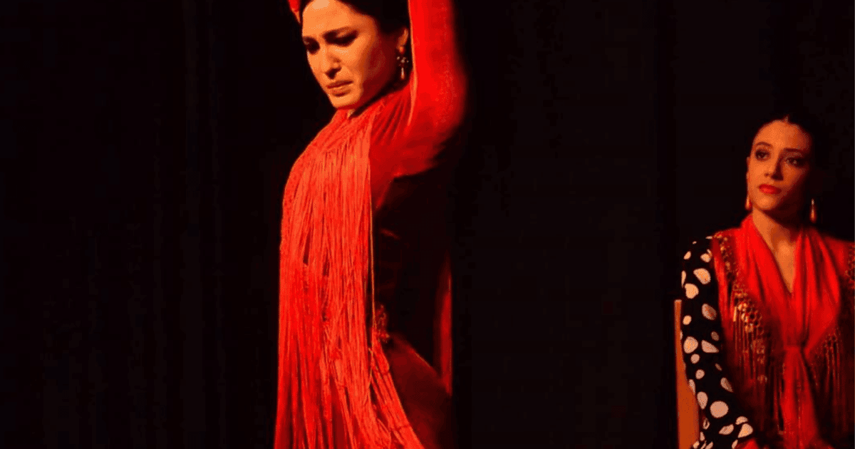 Seville: Flamenco Dance Class with Optional Costume