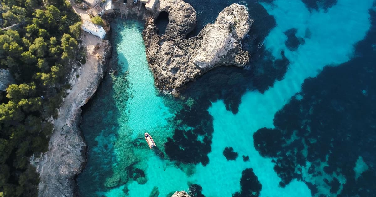 Desde Cala Figuera: Tour en barco a Cala Marmols y Caló de Moro