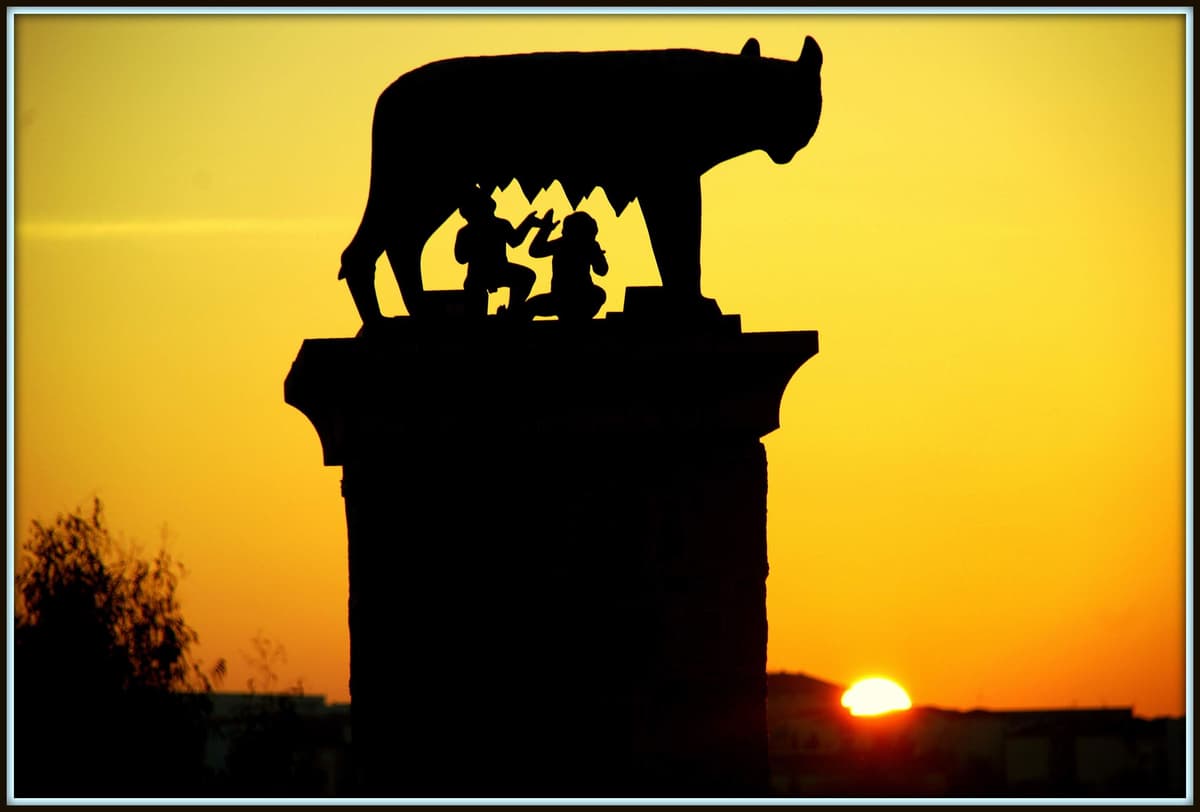 Mérida Sobrenatural: tour de misterios y leyendas romanas