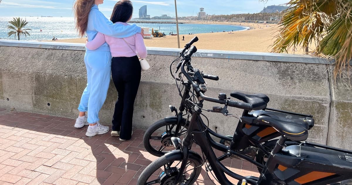 Barcelona: Excursión guiada de 3 horas en bicicleta eléctrica por la montaña de Montjuic