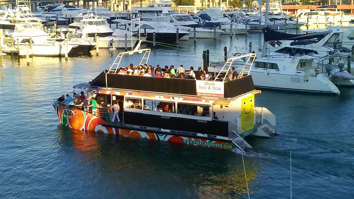 Miami: Crucero turístico por la bahía de Biscayne en Celebrity Homes