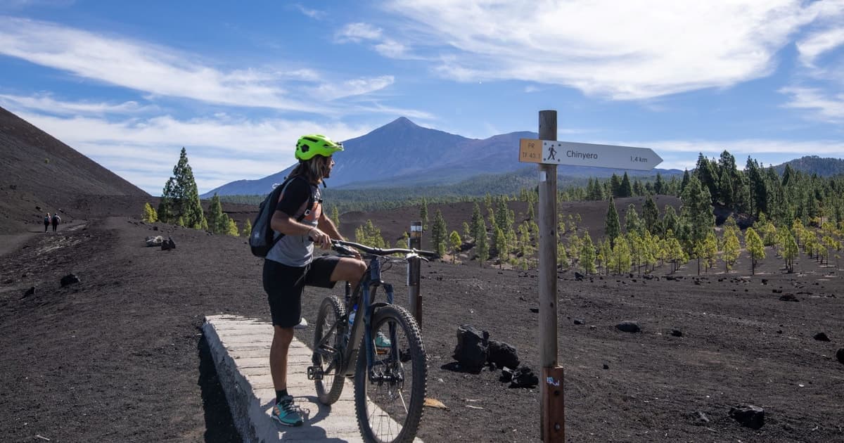 Tenerife: aventura en bici eléctrica por el Parque Nacional del Teide