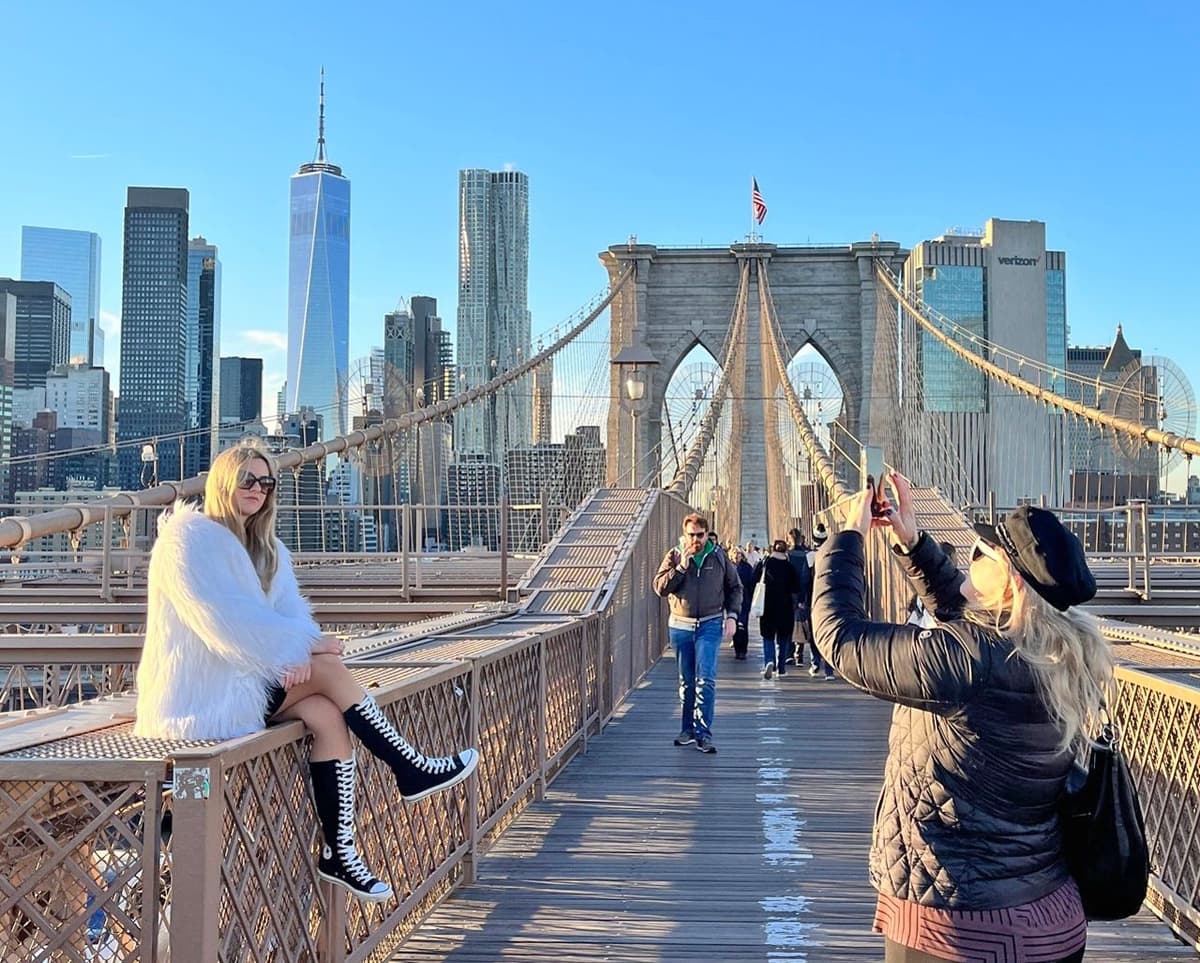 NYC: Brooklyn Bridge and Dumbo Guided Walking Tour