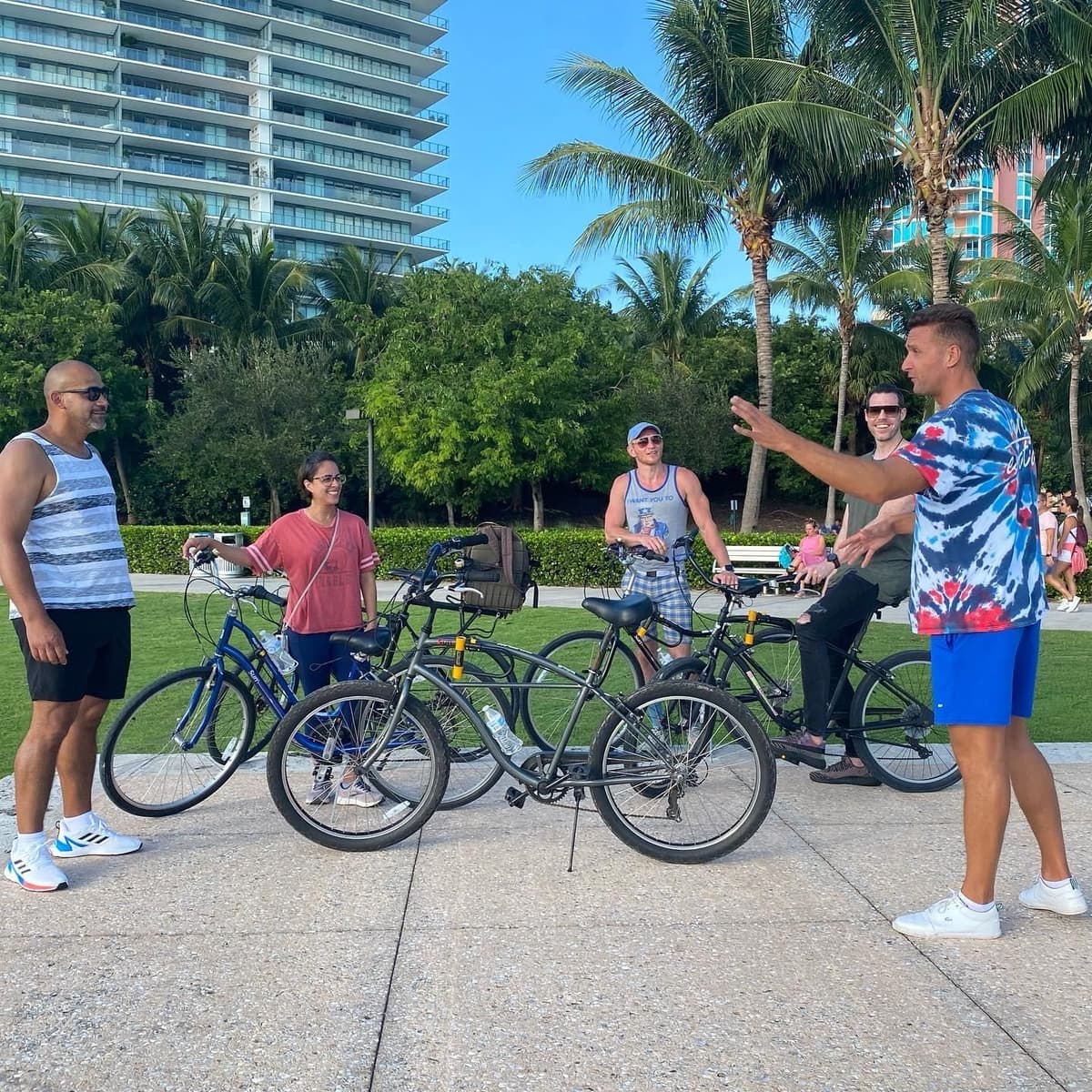 Private Art Deco & History Bike Tour with Local Historian
