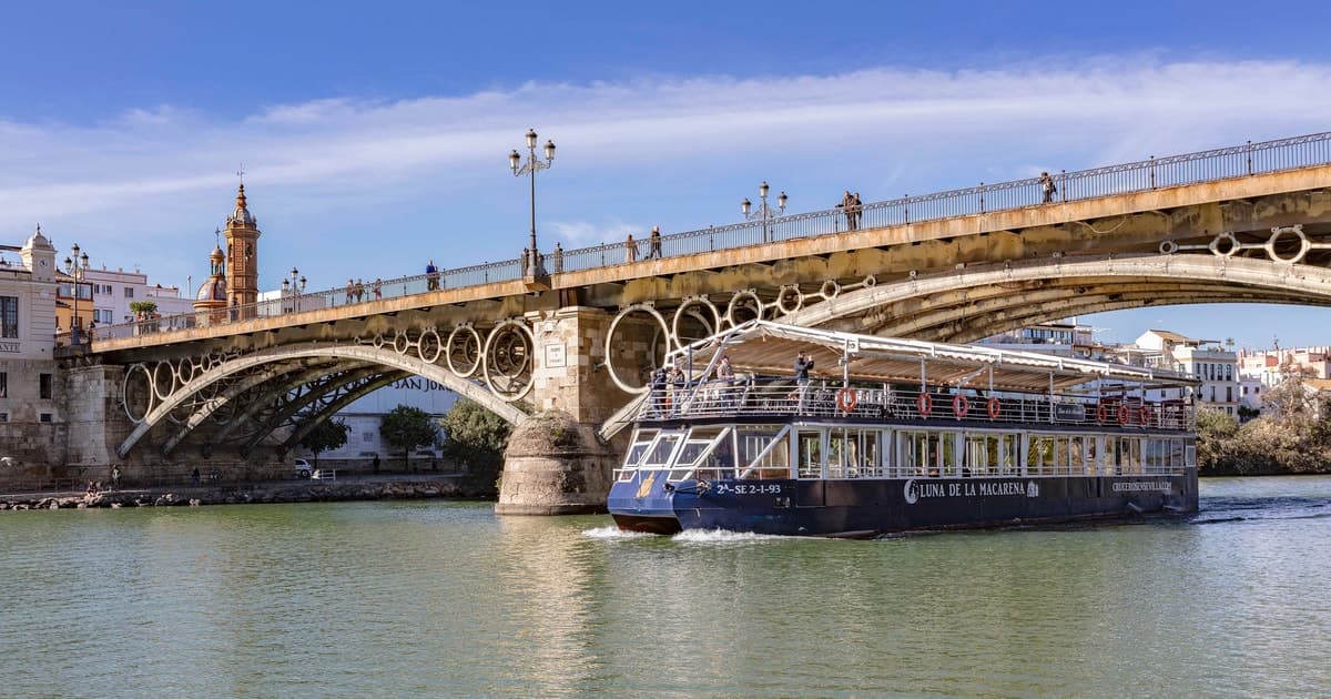 Sevilla: Hop-On Hop-Off y Visitas a pie, Crucero y Flamenco