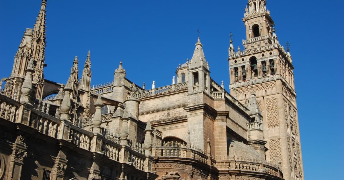 Seville: Cathedral & Real Alcazar Private Tour with tickets