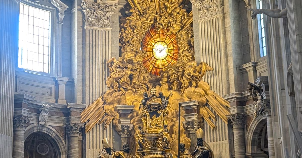 Vatican City: St. Peter's Basilica and Catacombs Tour