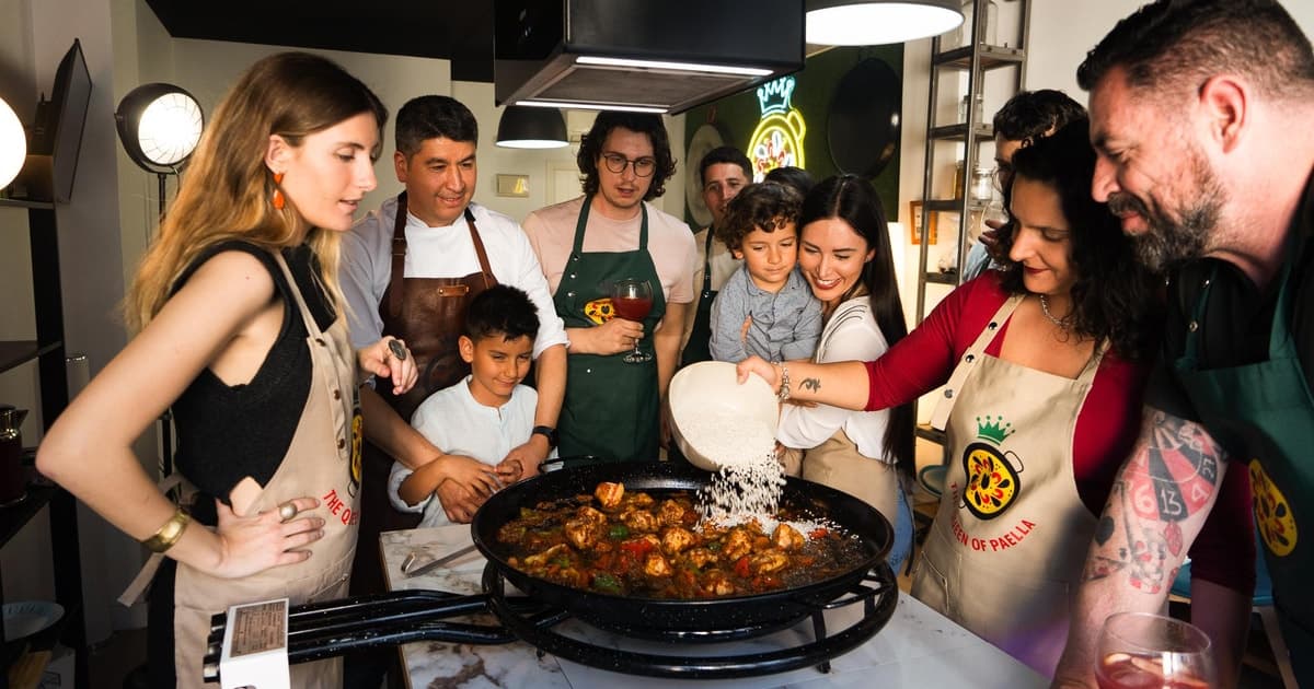 Madrid: Paella Cooking Class with Unlimited Wine & Churros