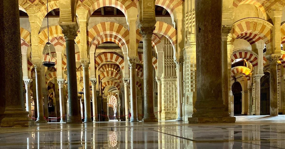 Visita la Mezquita-Catedral. No incluye ticket de entrada