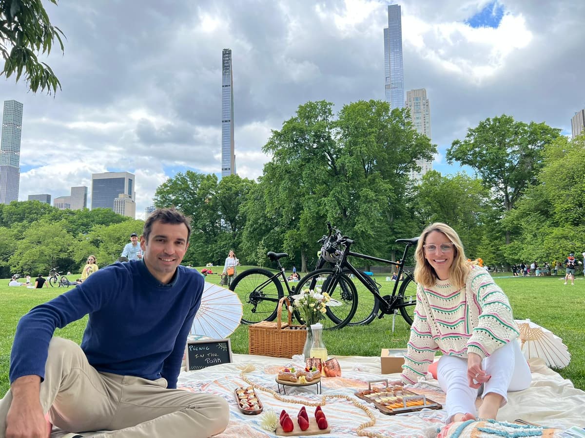 Central Park, NYC: Private Bike Tour and Luxurious Picnic