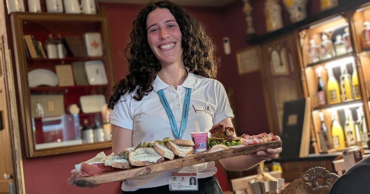 Florence: Street Food Walking Tour with Wine