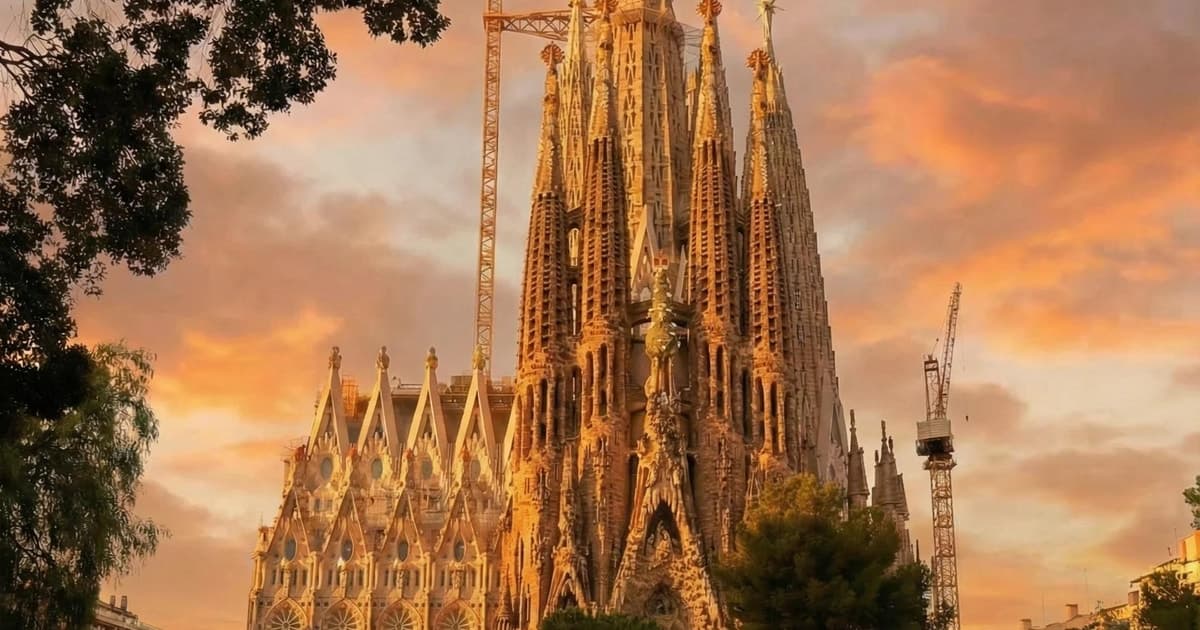Barcelona: Sagrada Familia Skip-the-Line Guided Tour