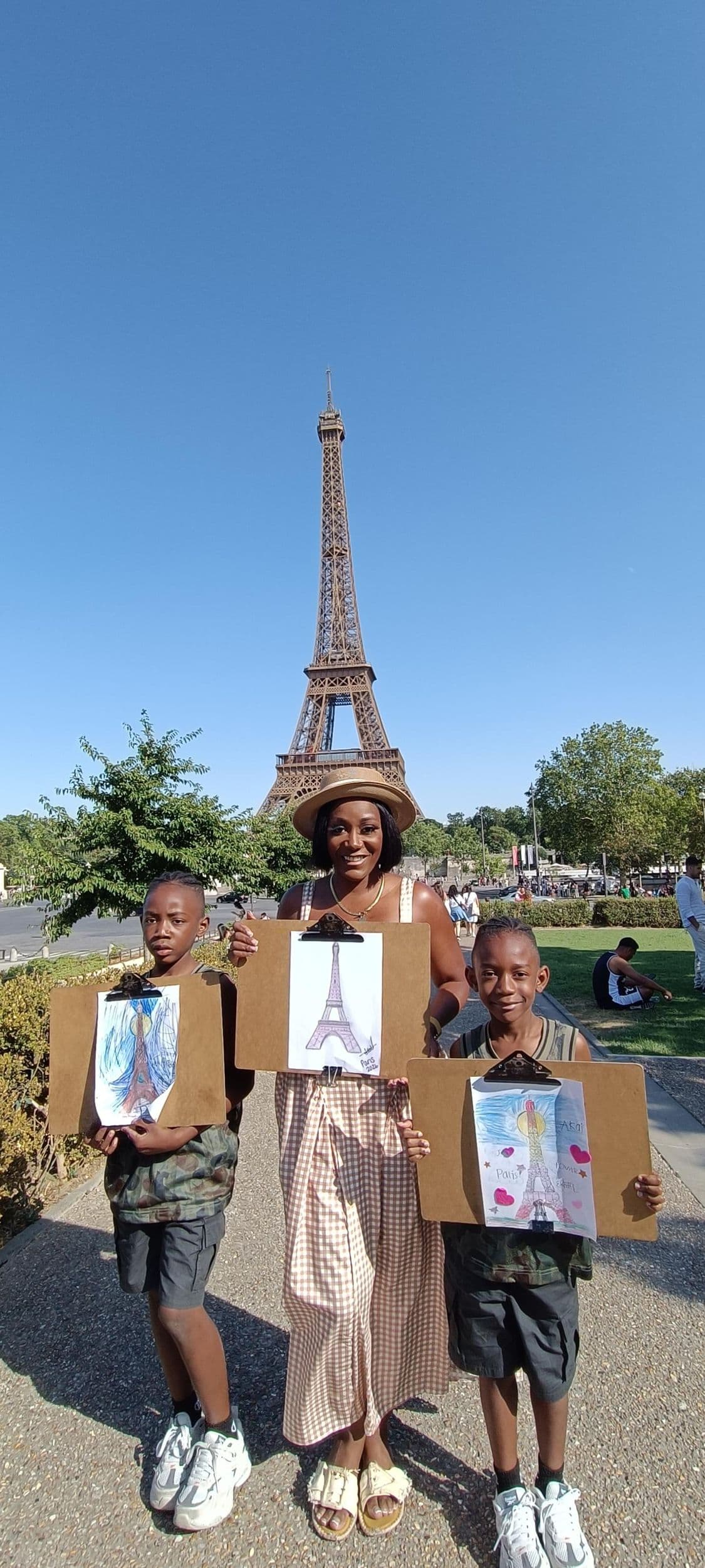 Trocadero: Eiffel Tower coloring workshop for kids