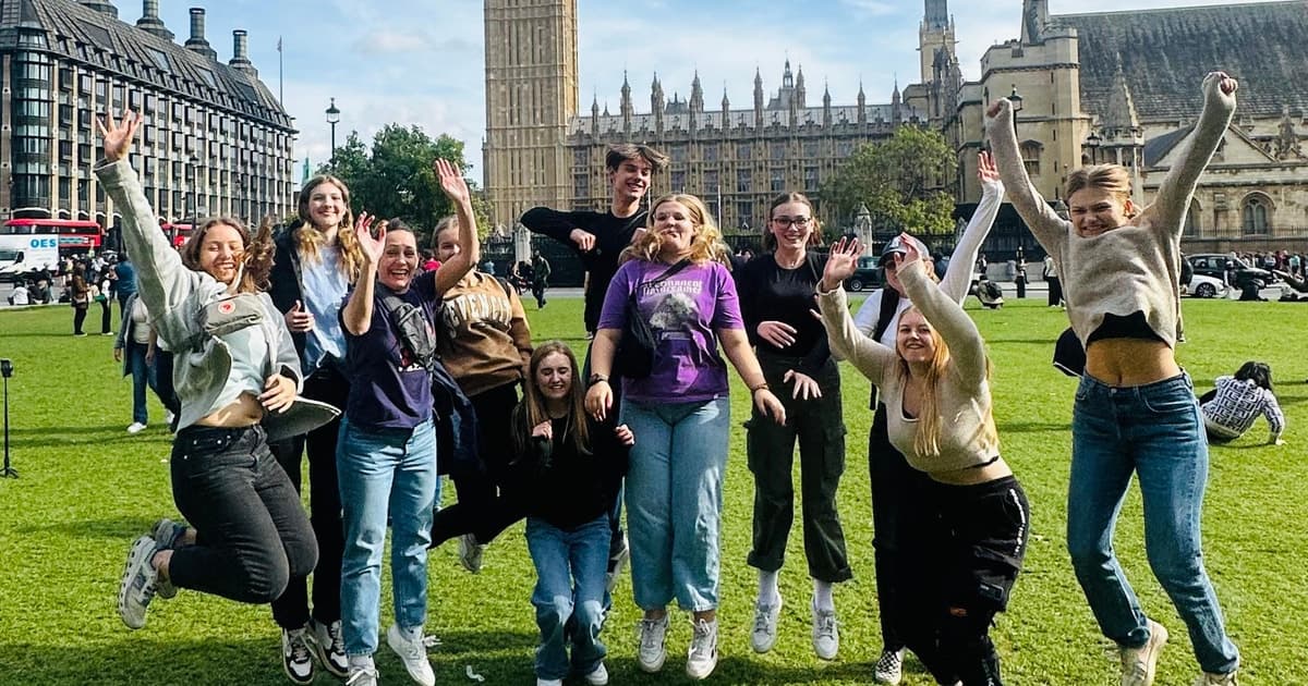 London: Royal Parks and Palaces Afternoon Bike Tour