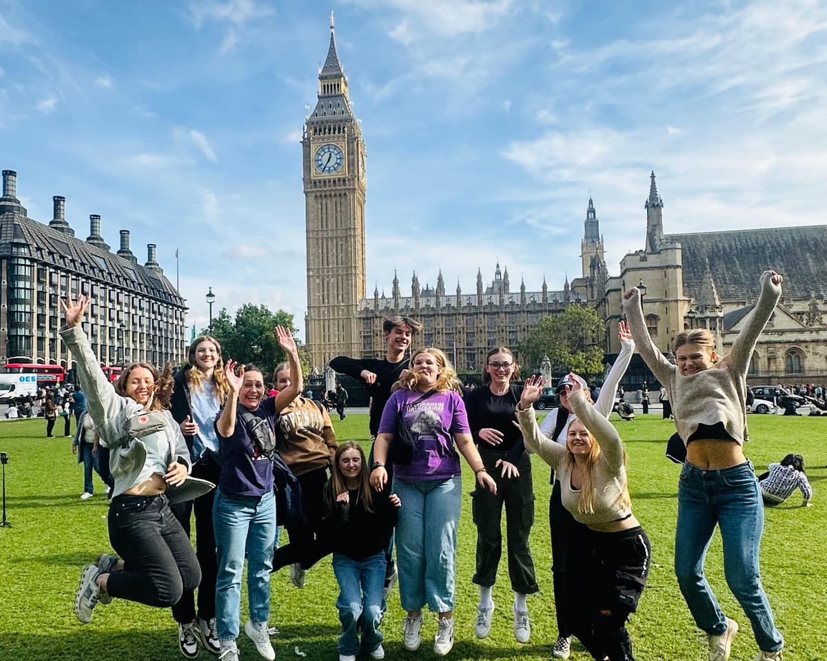 London: Royal Parks and Palaces Afternoon Bike Tour