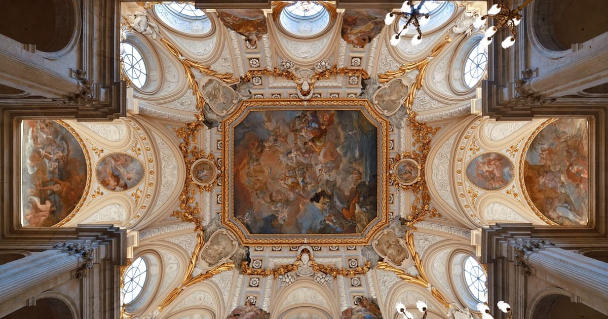 Visita guiada en el Palacio Real de Madrid en grupo reducido max 8 personas