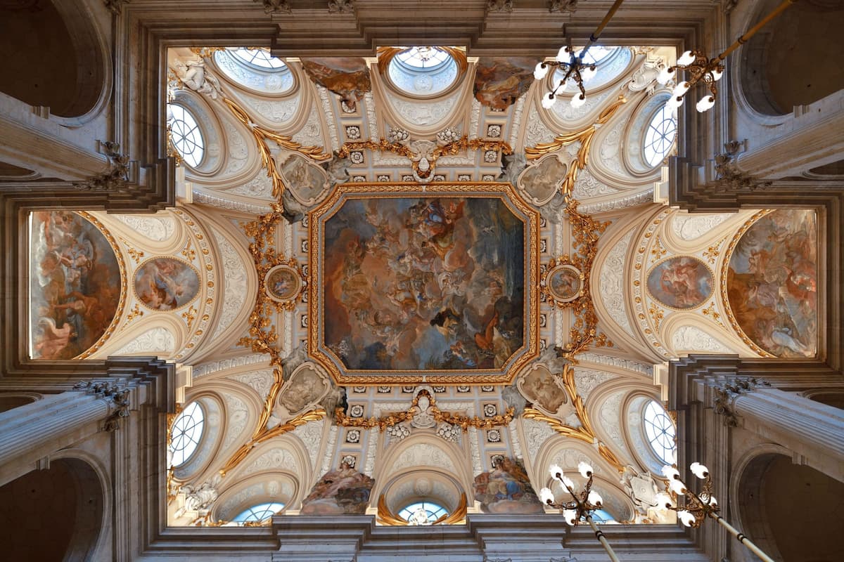 Visita guiada en el Palacio Real de Madrid en grupo reducido max 8 personas