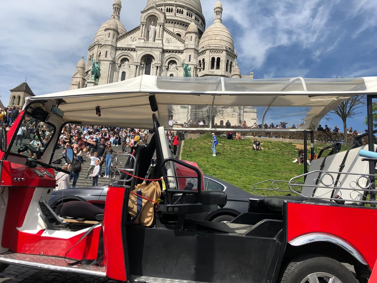 Tour privado en tuk tuk por París: Torre Eiffel y puntos destacados