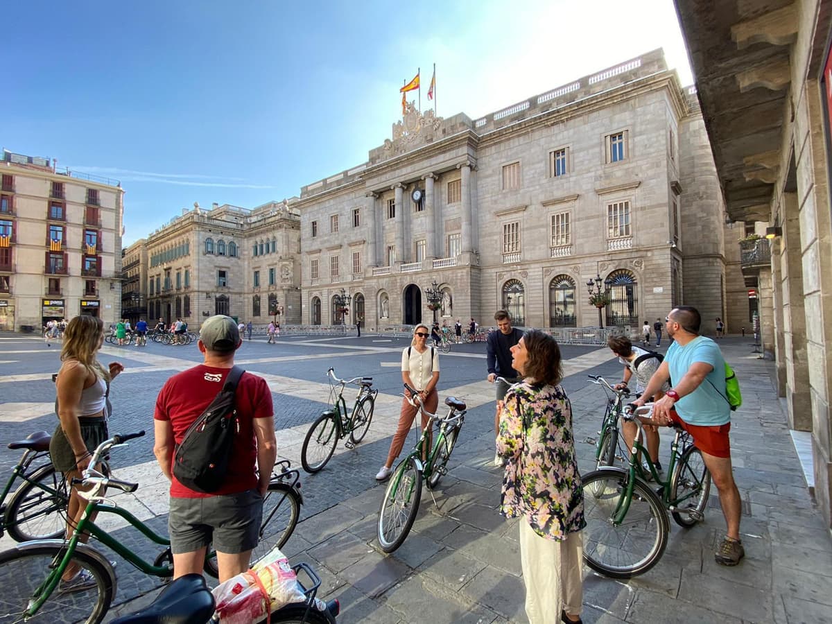 Diseña, bebe y pedalea por el alma de Barcelona