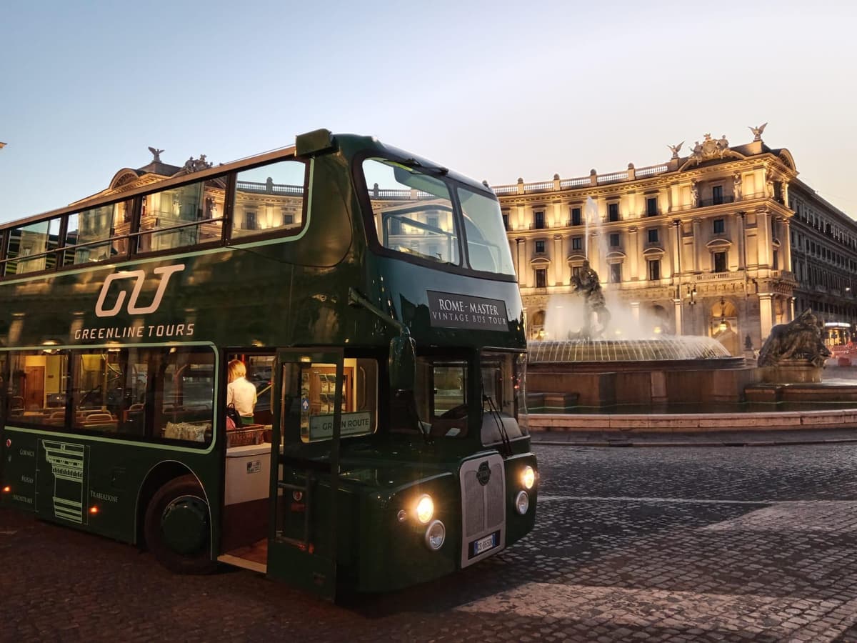 Roma: tour nocturno en autobús descubierto