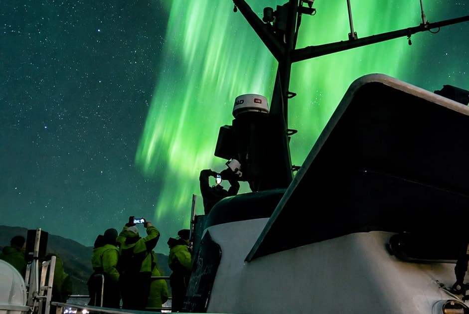 From Reykjavik: Northern Lights Cruise with Hot Chocolate