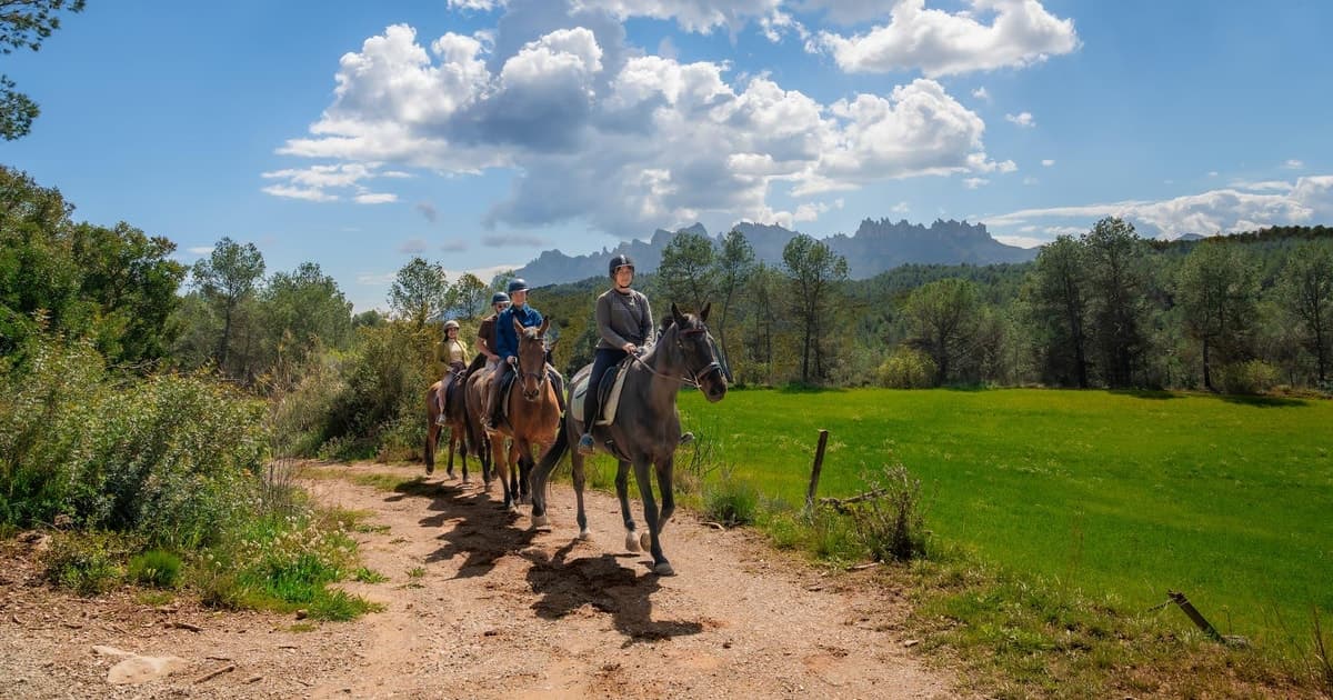 Desde Barcelona: Excursión a caballo por el Parque Nacional de Montserrat