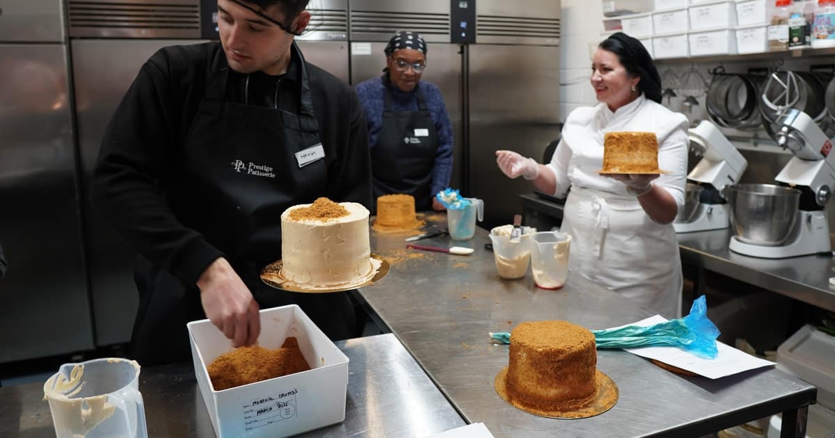 London: Medovik Cake Masterclass with Prosecco