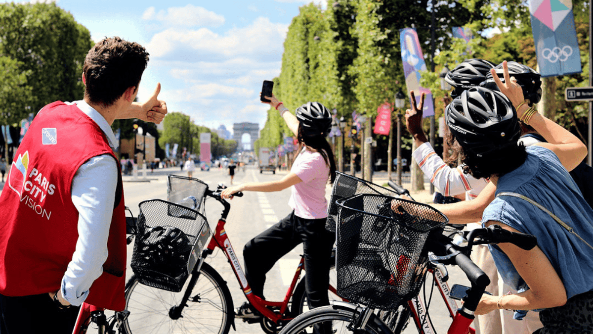 Paris Guided Bike Tour