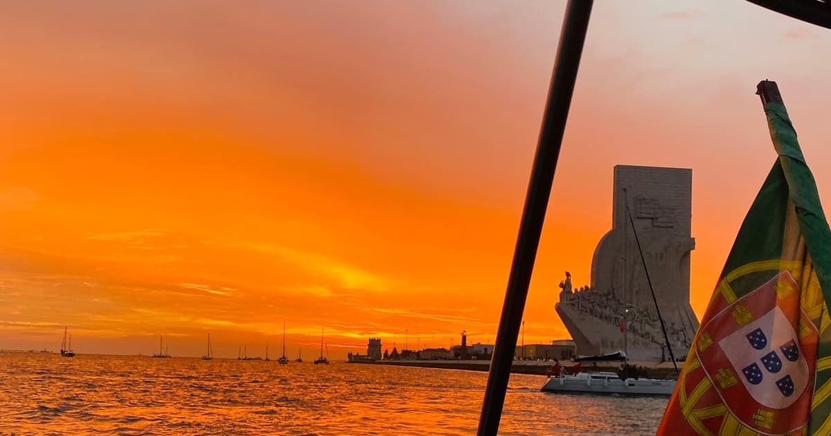 Sightseeing Cruise Past Lisbon's Monuments