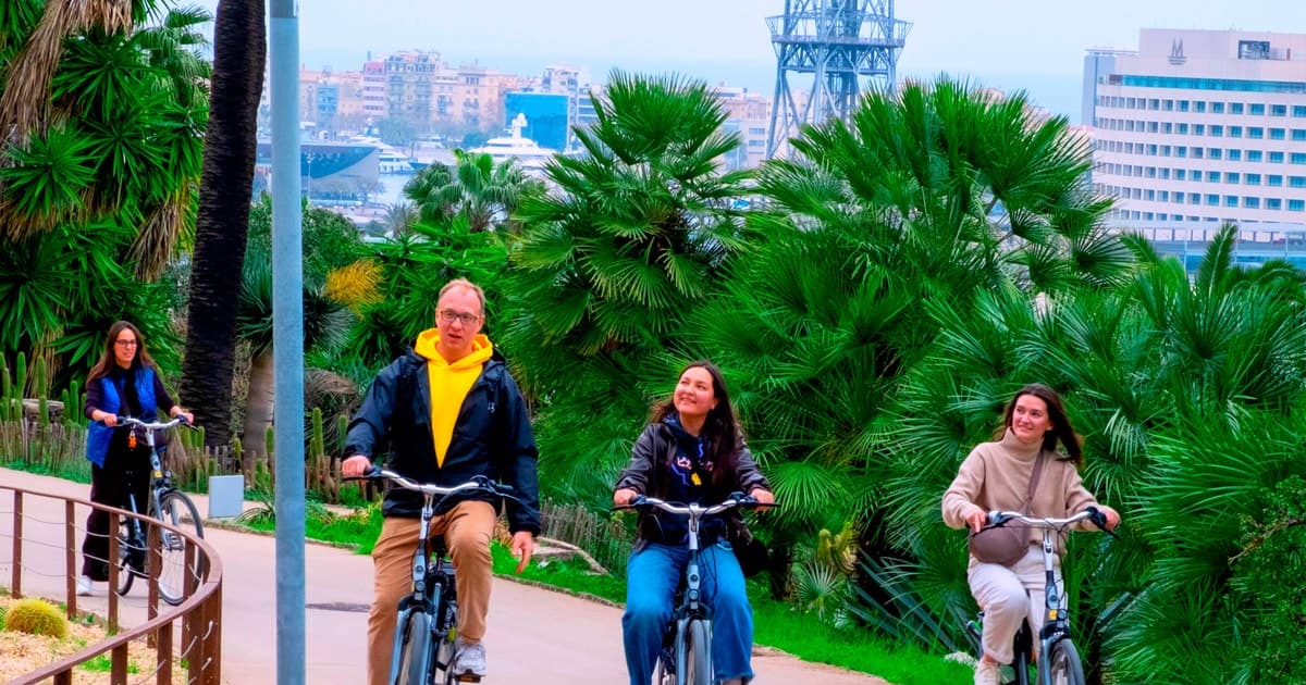 Barcelona: Montjuïc Viewpoints & Gardens Scenic E-Bike Tour