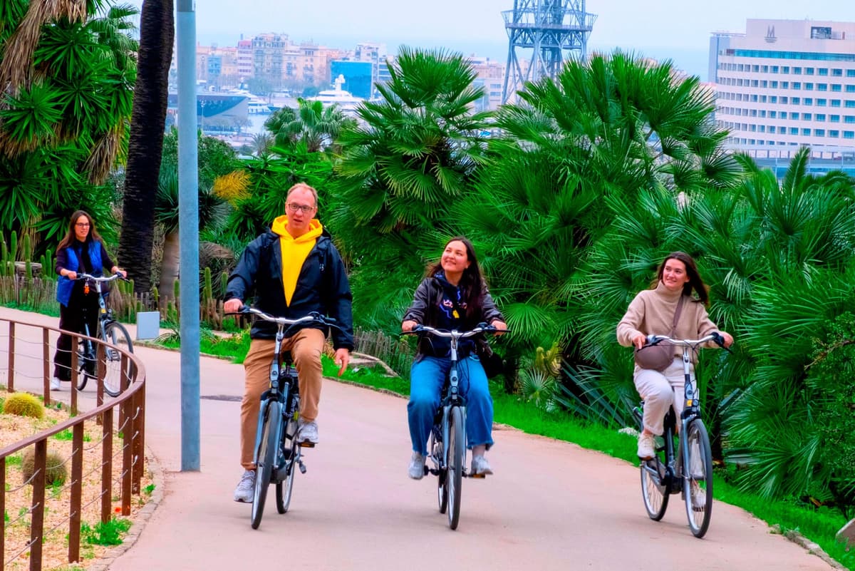 Barcelona: Montjuïc Viewpoints & Gardens Scenic E-Bike Tour