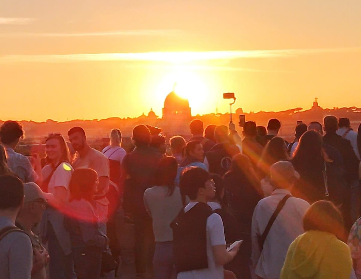 Roma: tour privado al atardecer en carrito de golf con guía y helado