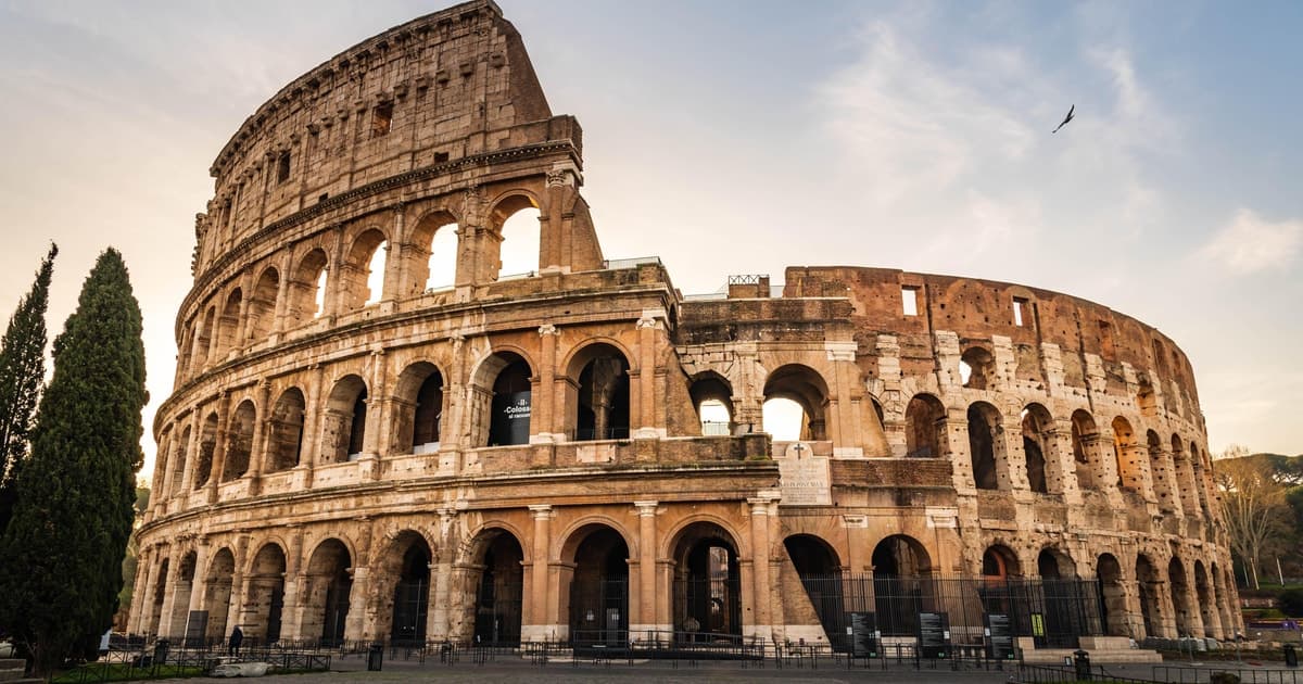 Coliseo: visita guiada a los subterráneos, la arena, el Foro Romano y el Palatino