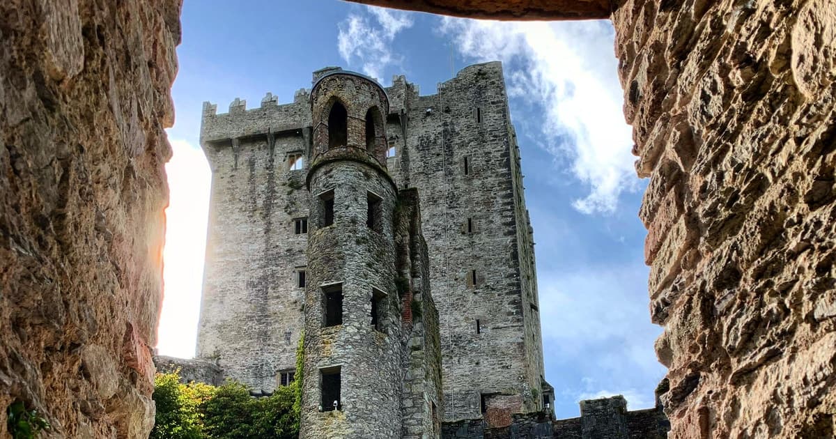 Dublin: Blarney Castle, Rock of Cashel & Cahir Castle