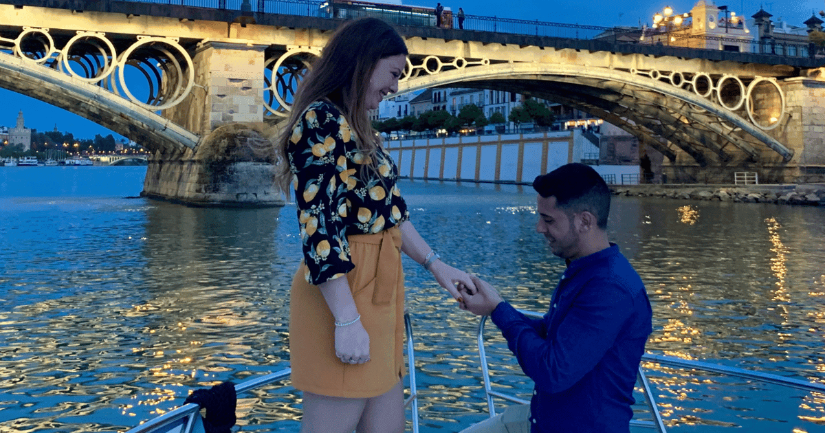 Sevilla: Romántico paseo en barco