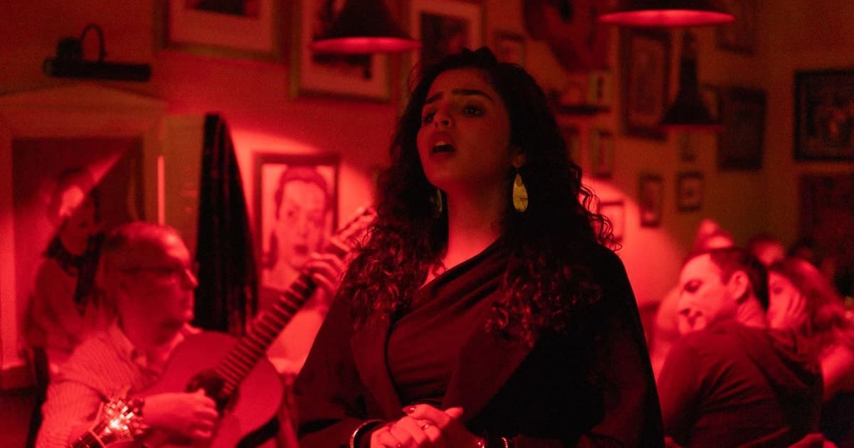 Lisbon: Alfama Tour and Live Fado with Traditional Dinner