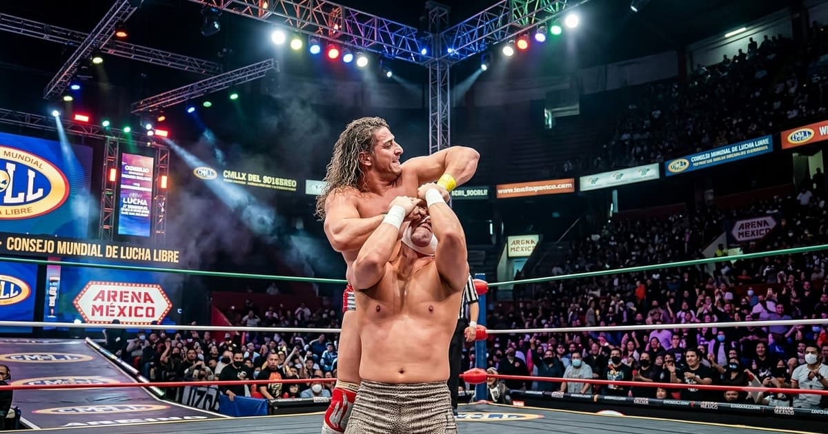 Experiencia de lucha libre con tacos y máscara