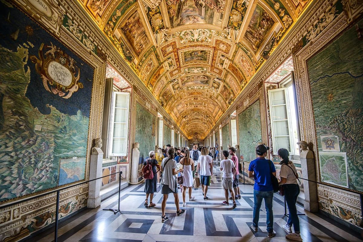 Vatican City: Papal Audience with Reserved Tickets & Guide