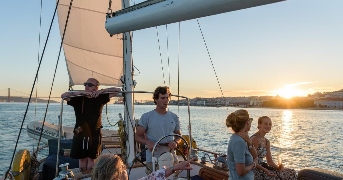 Lisbon: Sunset Classic Sailboat Tour With Wine and Tapas