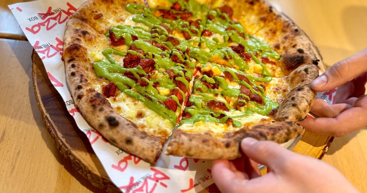 NYC Pizza Tour: 7 Tastings & Local Legends