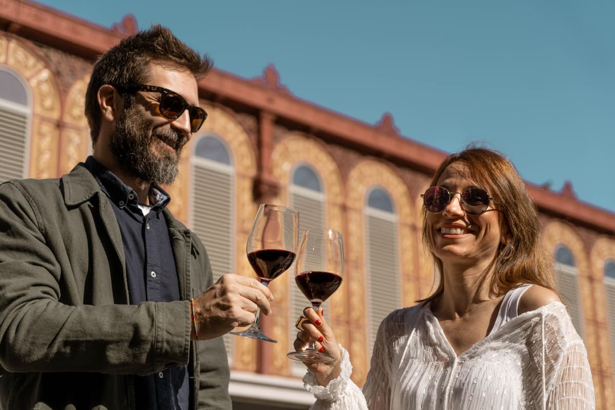 Barcelona: tour de vinos y tapas con sumiller en Sant Antoni